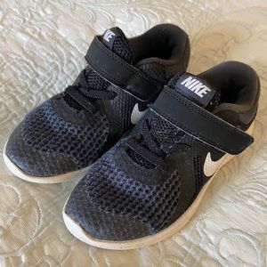 Nike boys sneakers, GUC, sz 10C